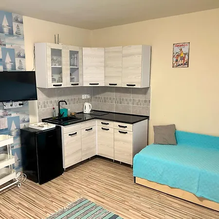 Nosztalgia Balaton Apartmanhaz