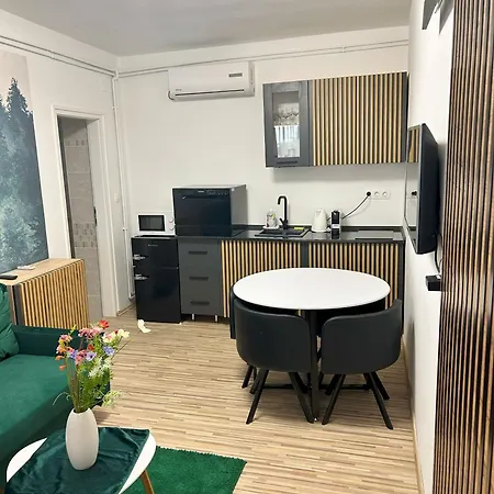 Nosztalgia Balaton Apartmanhaz Апартаменты Вонярцвашхедь