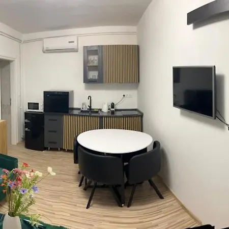 Nosztalgia Balaton Apartmanhaz Lägenhet Vonyarcvashegy