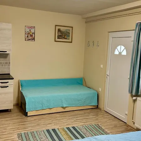 Nosztalgia Balaton Apartmanhaz