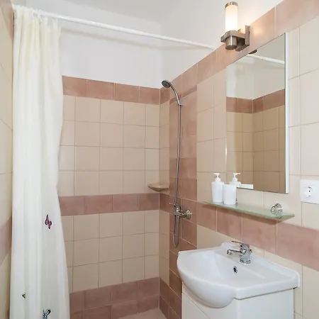 Lägenhet Nosztalgia Balaton Apartmanhaz Vonyarcvashegy
