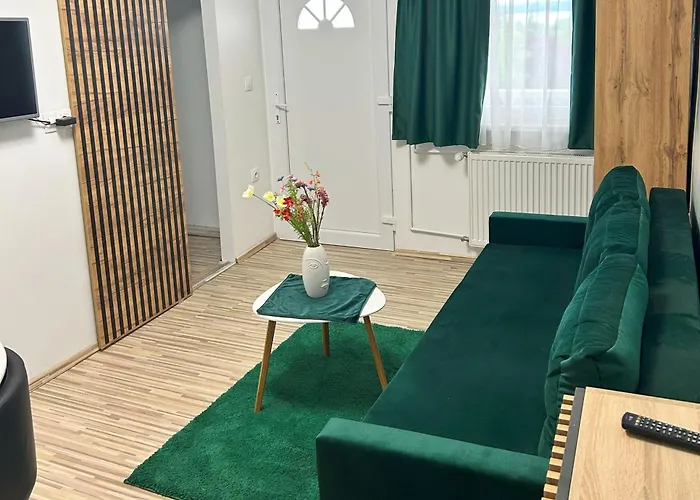 Nosztalgia Balaton Apartmanhaz * פוניארצוושהג'
