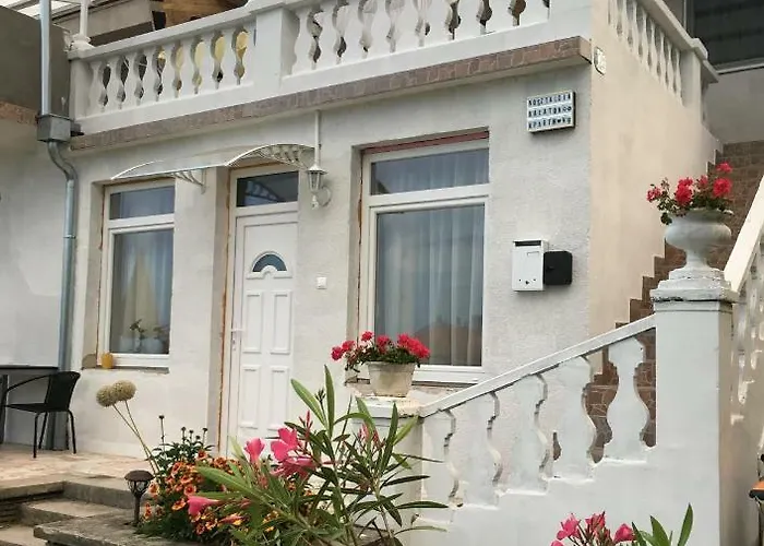 Nosztalgia Balaton Apartmanhaz דירה פוניארצוושהג'